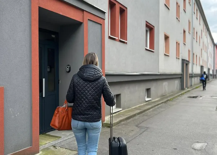 Luxury Pecka In Centre مارتون