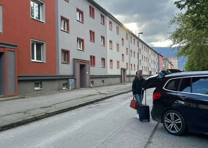 Luxury Pecka In Centre مارتون