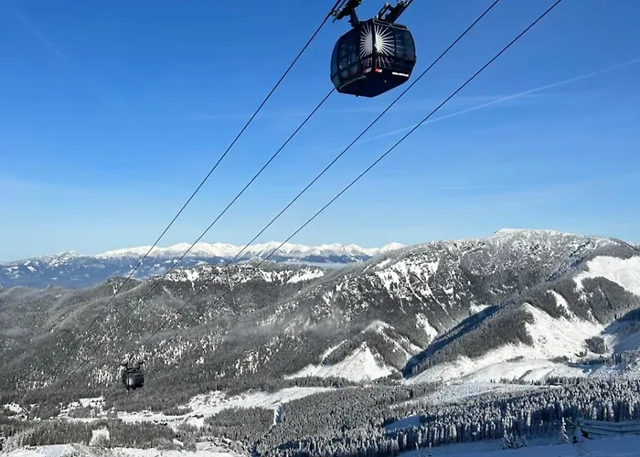 Luxury Pecka In Centre مارتون